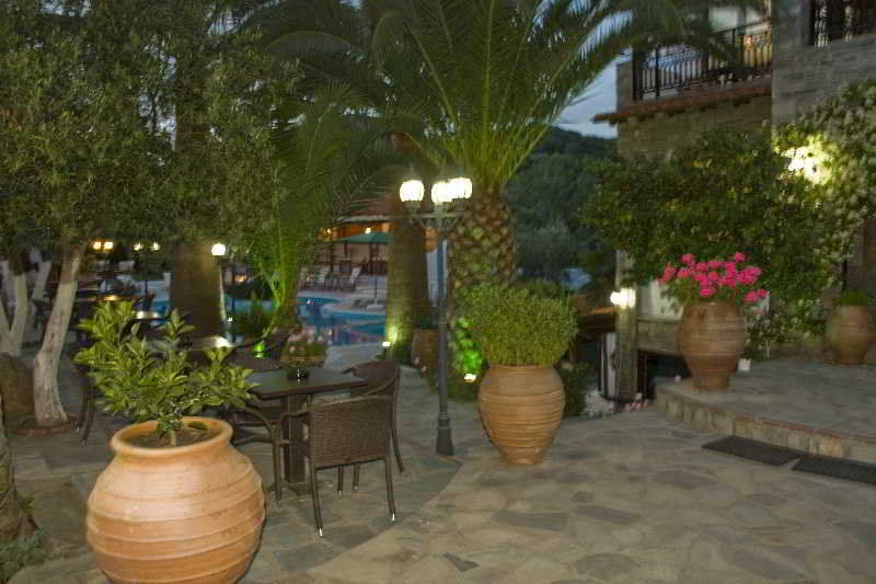 אואוראנואופולי Pyrgos Hotel מראה חיצוני תמונה